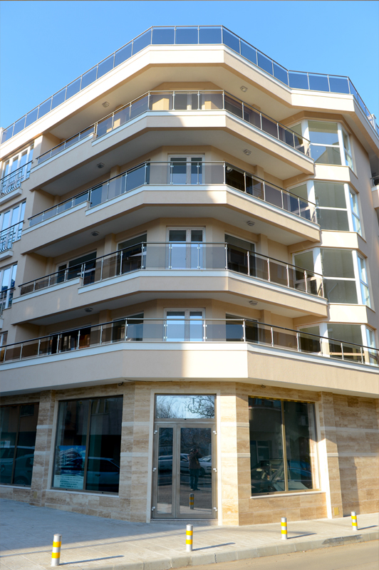 Недвижимость в Болгарии: комплекс Карл фото 